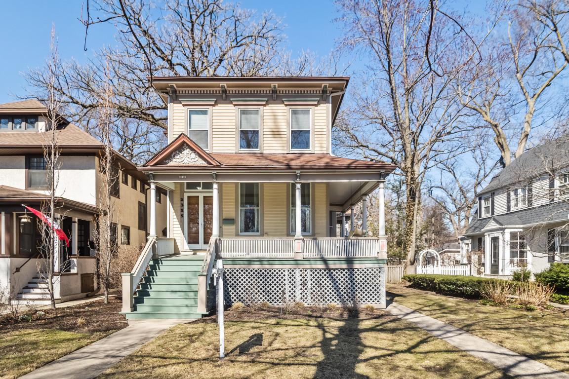 2315 Park Pl., Evanston, IL 60201