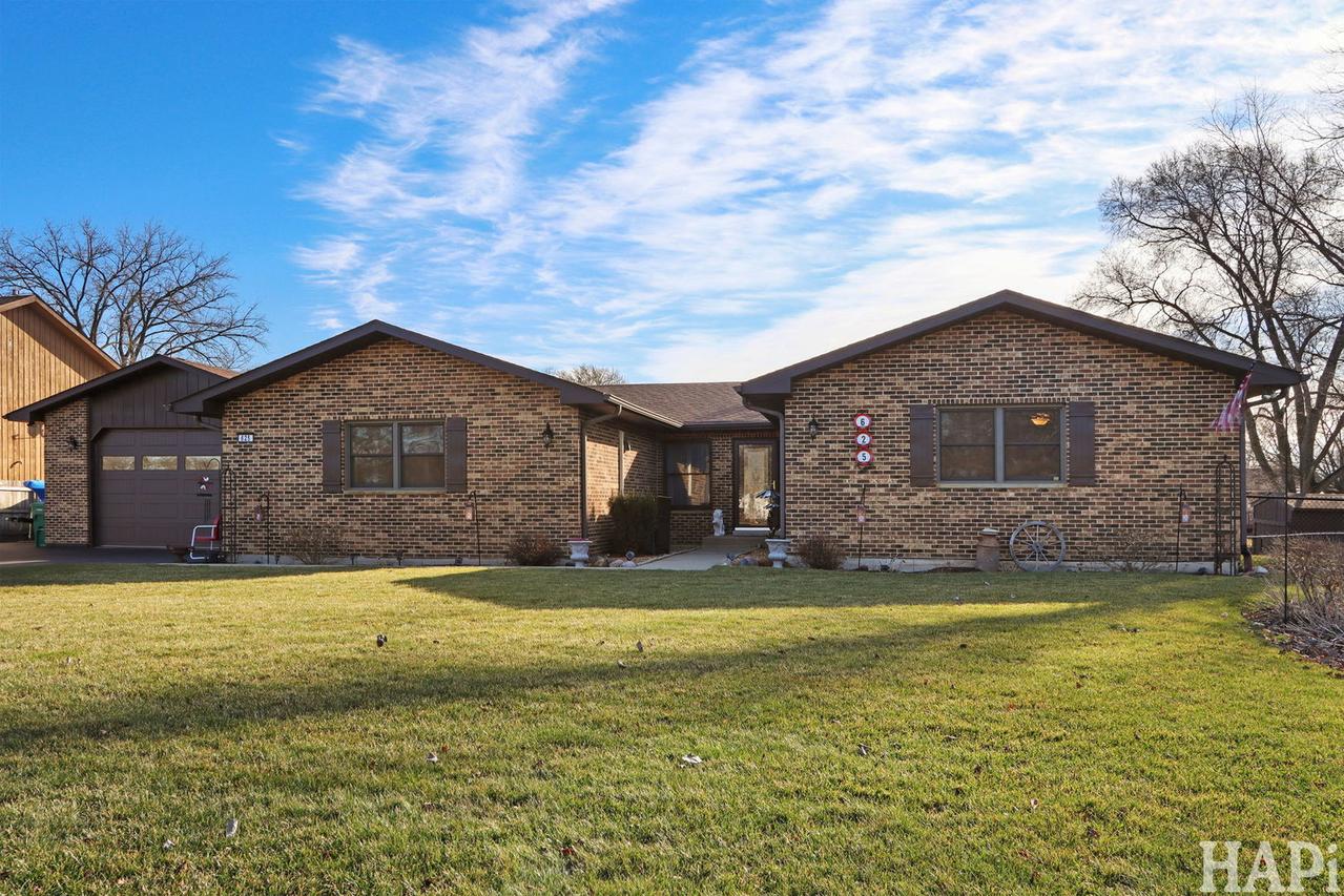 625 Monterrey Ter., Mchenry, IL 60050