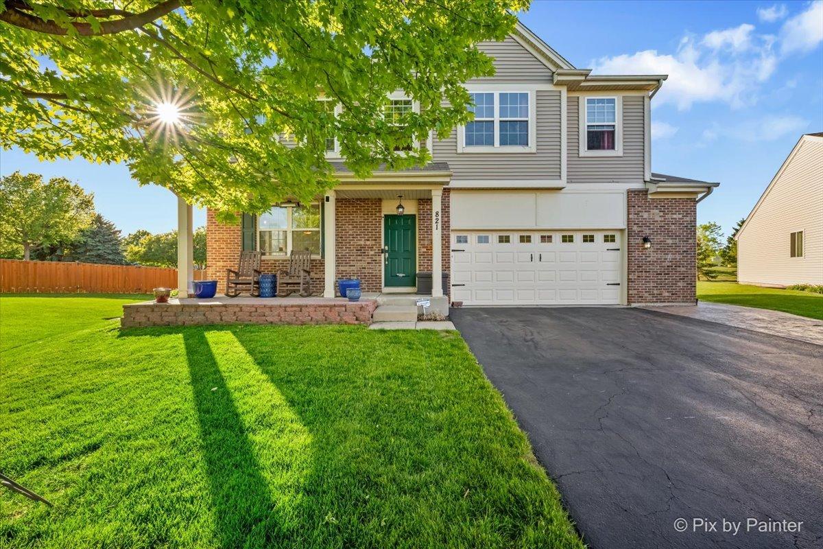 821 Glen Cove Ln., Pingree Grove, IL 60140