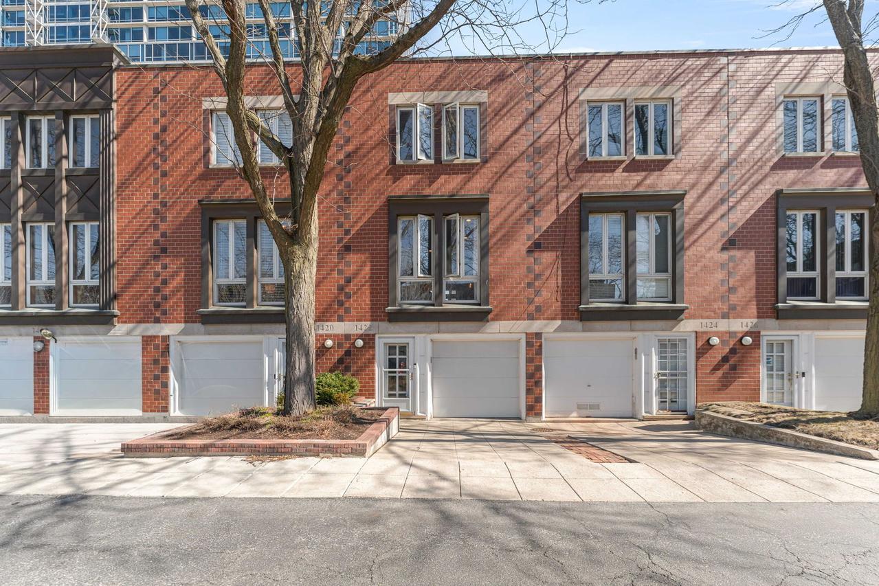 1422 S State St., Chicago, IL 60605