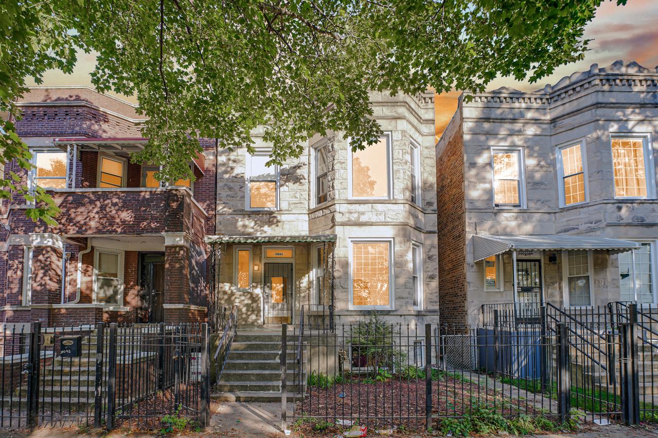 6045 S Peoria St., Chicago, IL 60621