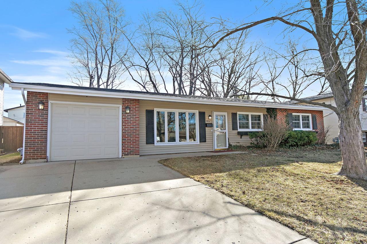 7407 Coventry Dr., Hanover Park, IL 60133