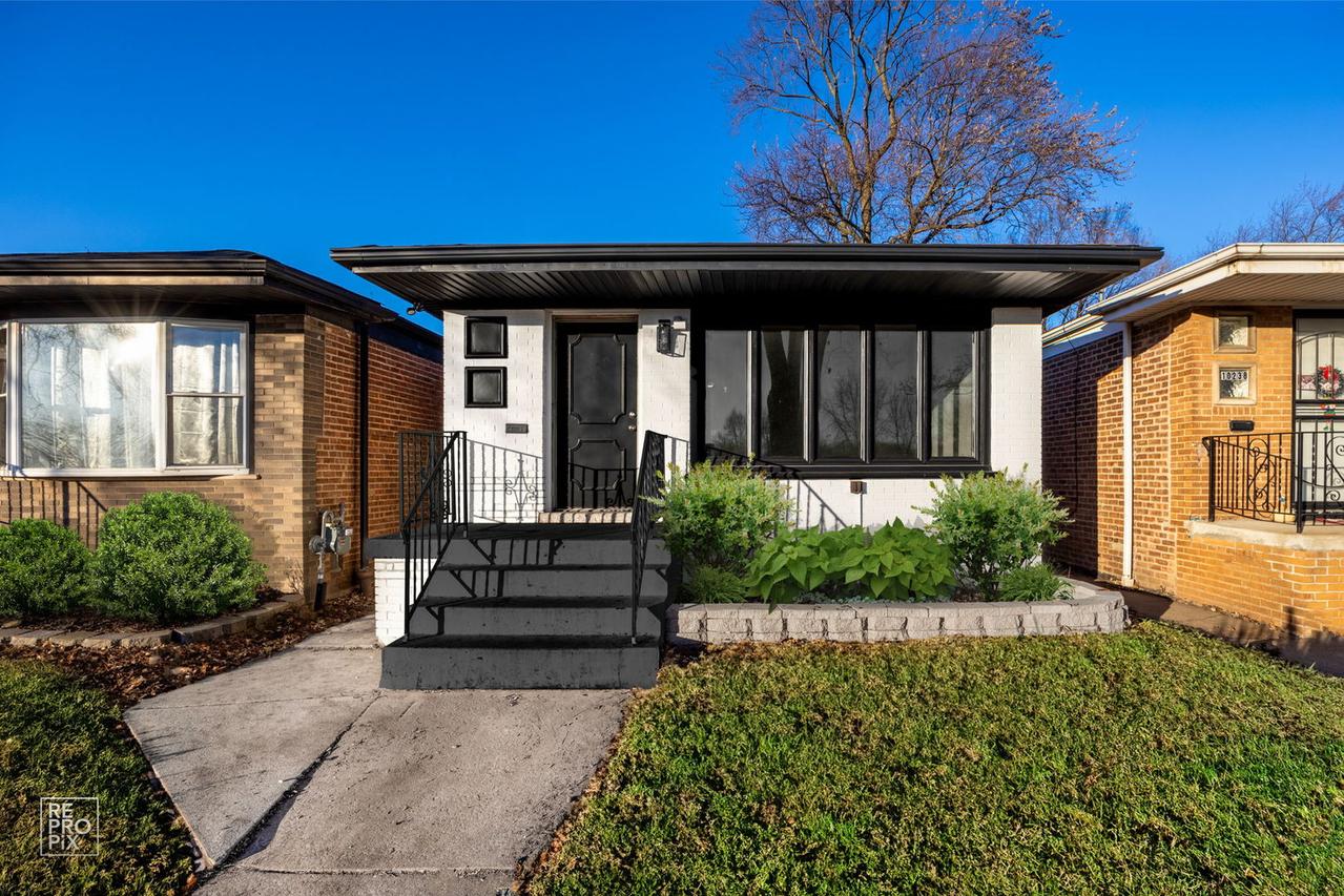 10240 S Torrence Ave., Chicago, IL 60617