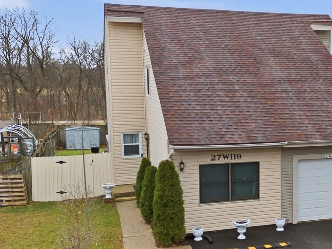 27W119 Cooley Ave., Winfield, IL 60190