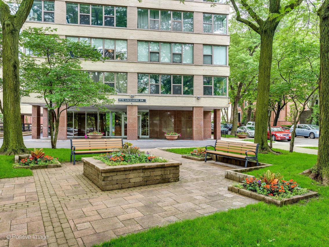 2970 N Lake Shore Dr. #14A, Chicago, IL 60657