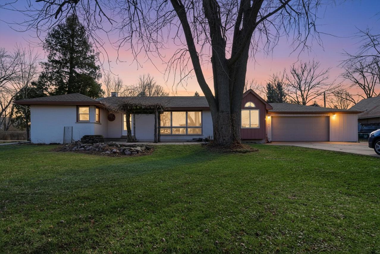 25171 N Virginia Ave., Lake Zurich, IL 60047