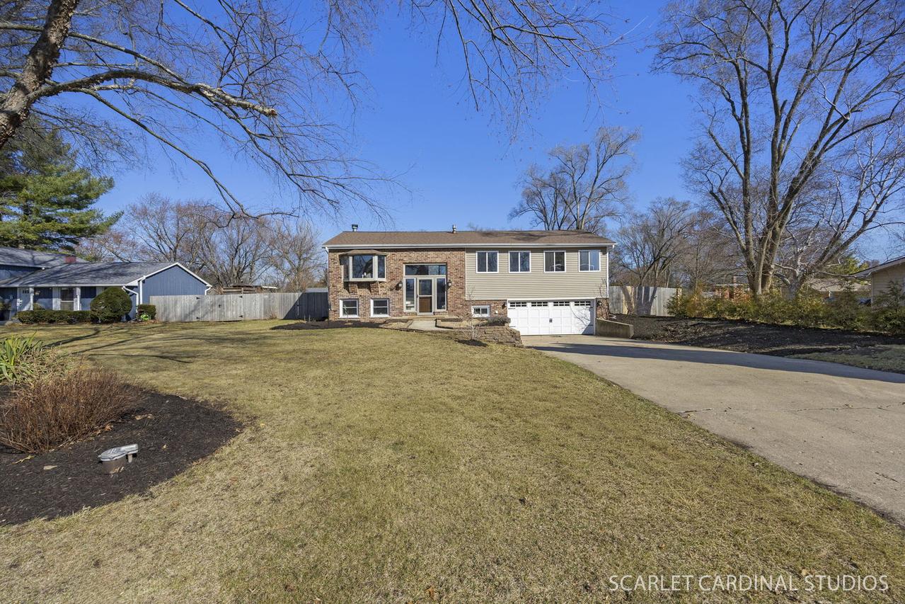 24430 W Boulevard De John, Naperville, IL 60564