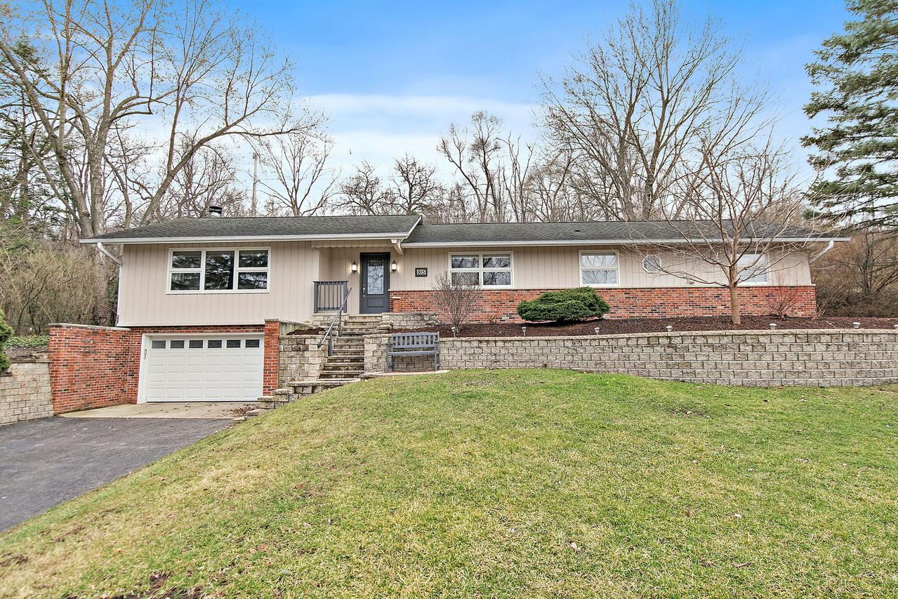 915 Willow Ln., Sleepy Hollow, IL 60118