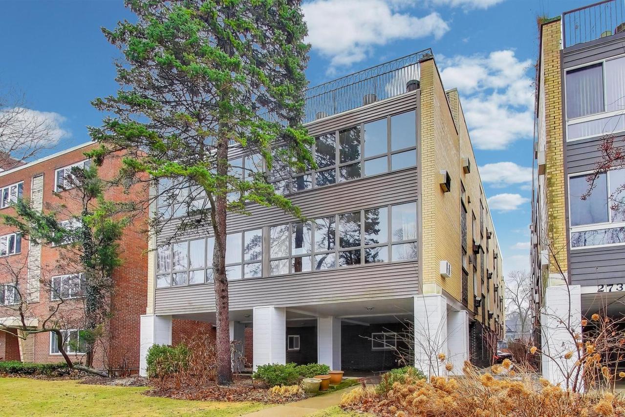 2726 Central St. #3A, Evanston, IL 60201