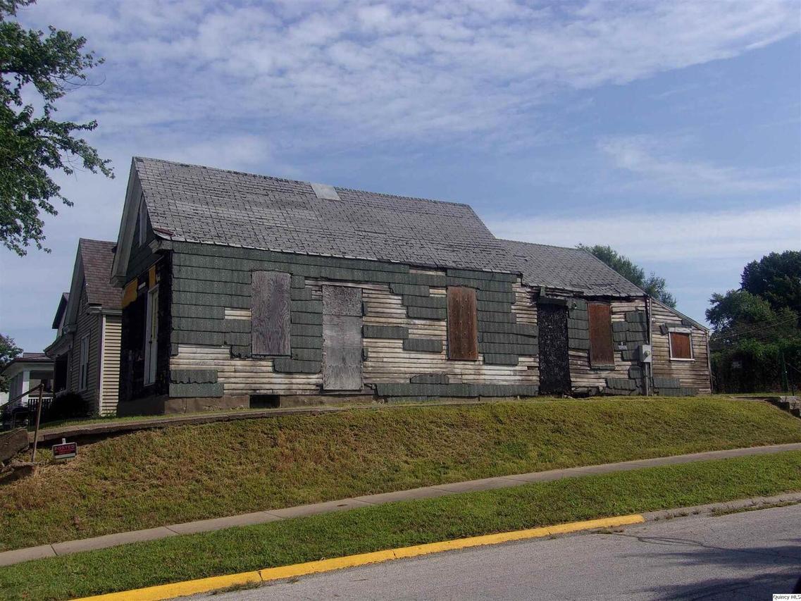741 S 14th, Quincy, IL 62301