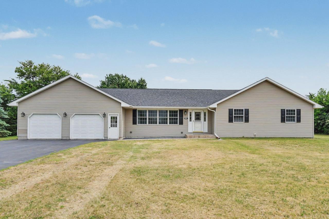 10519 Sandburr Ct., Thomson, IL 61285
