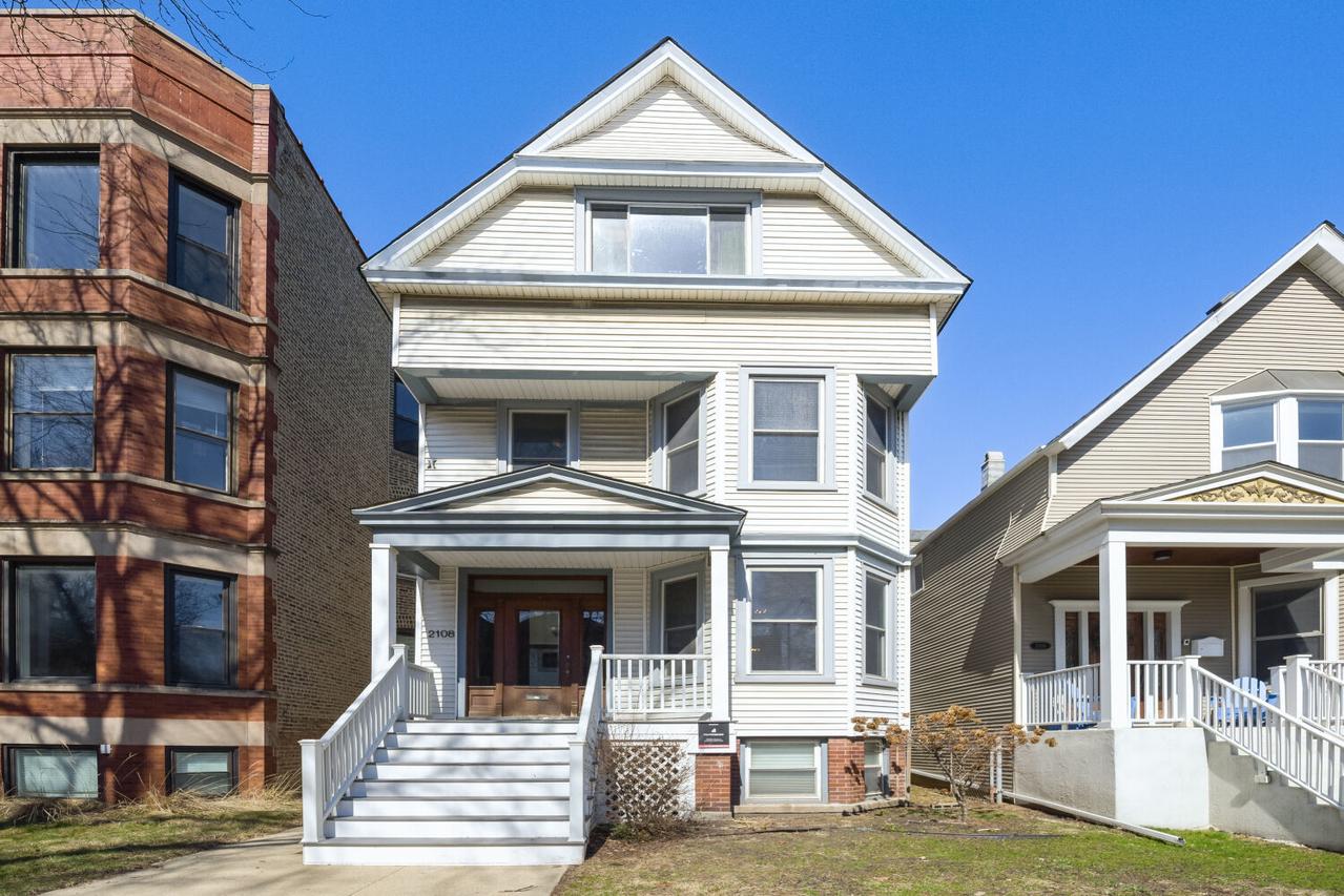 2108 W Addison St., Chicago, IL 60618