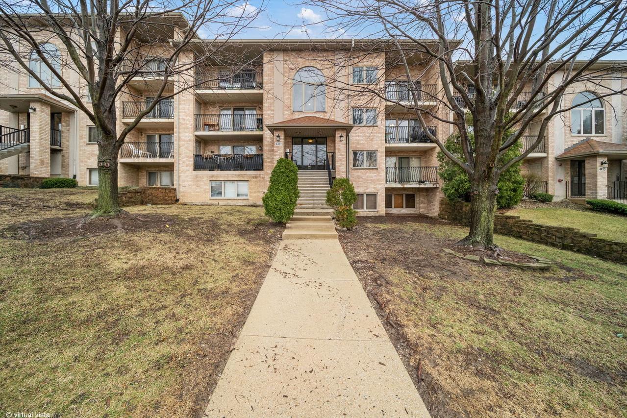 4407 Pershing Ave. #2S, Downers Grove, IL 60515