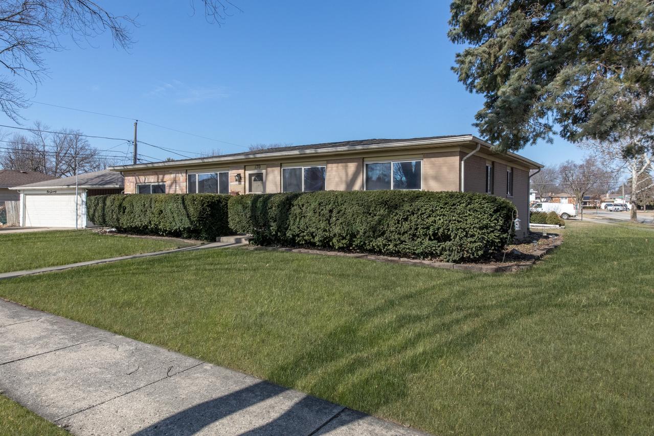 170 Westmere Rd., Des Plaines, IL 60016