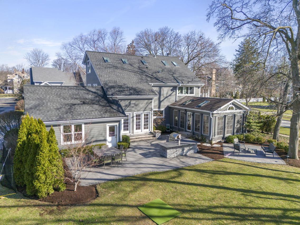 606 W Franklin St., Wheaton, IL 60187