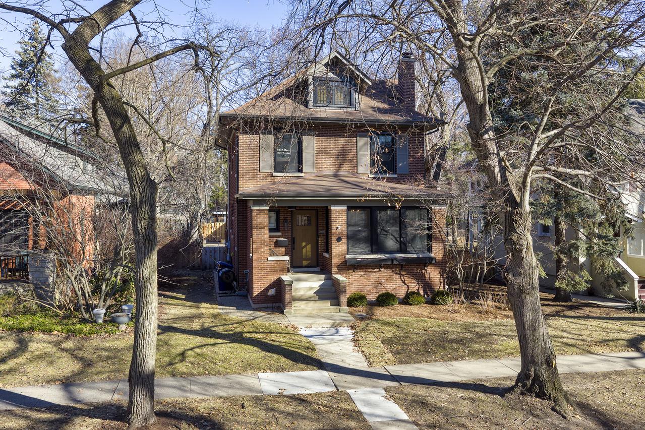 833 Lincoln St., Evanston, IL 60201