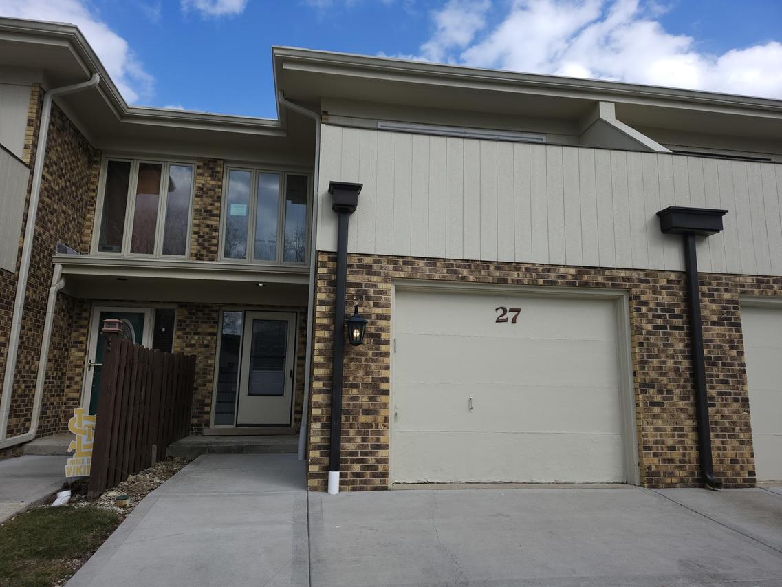 27 Sorrento Dr., Palos Heights, IL 60463