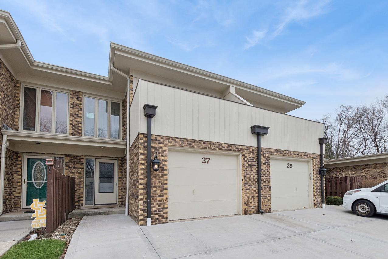 27 Sorrento Dr., Palos Heights, IL 60463