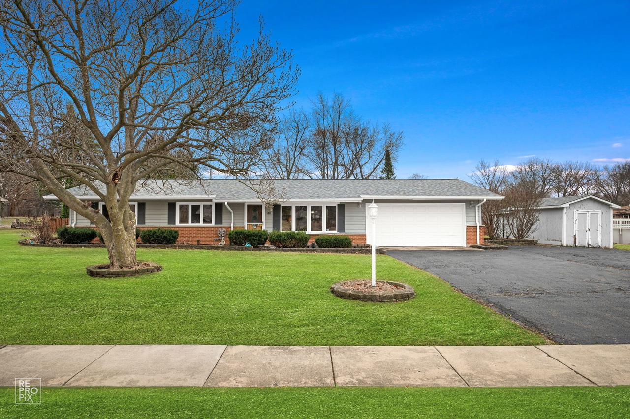 835 Bryn Mawr Ave., Bartlett, IL 60103