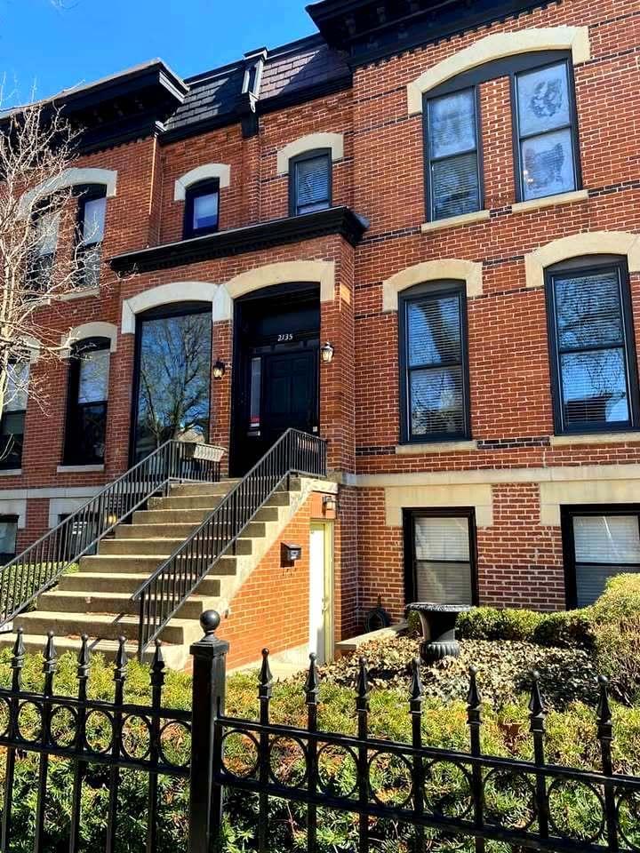 2135 N Bissell St., Chicago, IL 60614