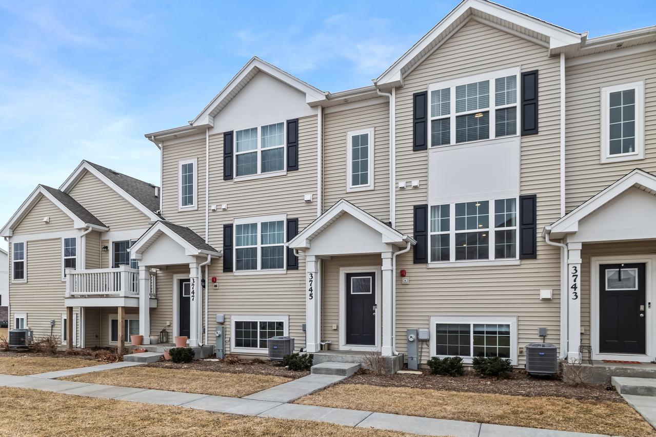 3745 Bailey Rd., Yorkville, IL 60560