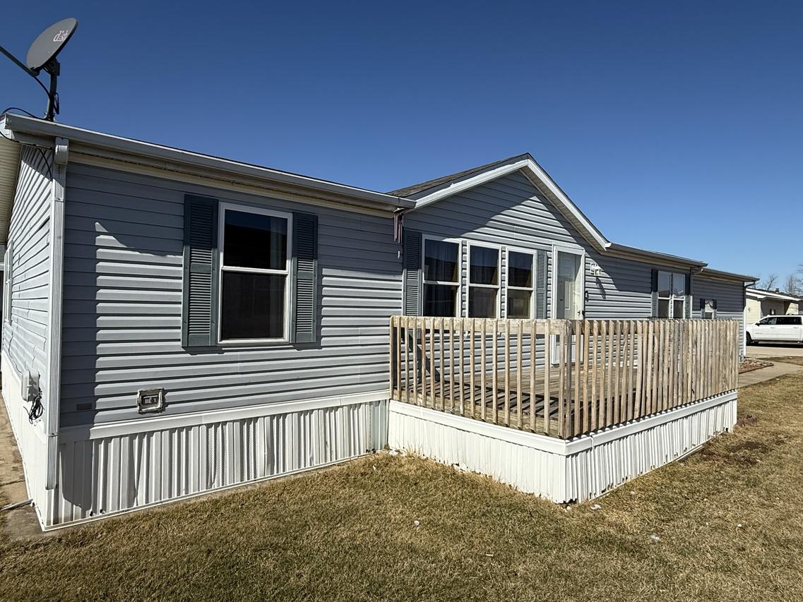 5683 Rockport Rd., Loves Park, IL 61111