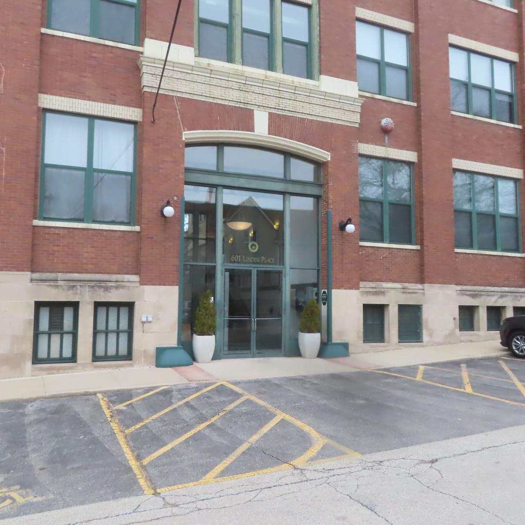 601 Linden Pl. #311, Evanston, IL 60202