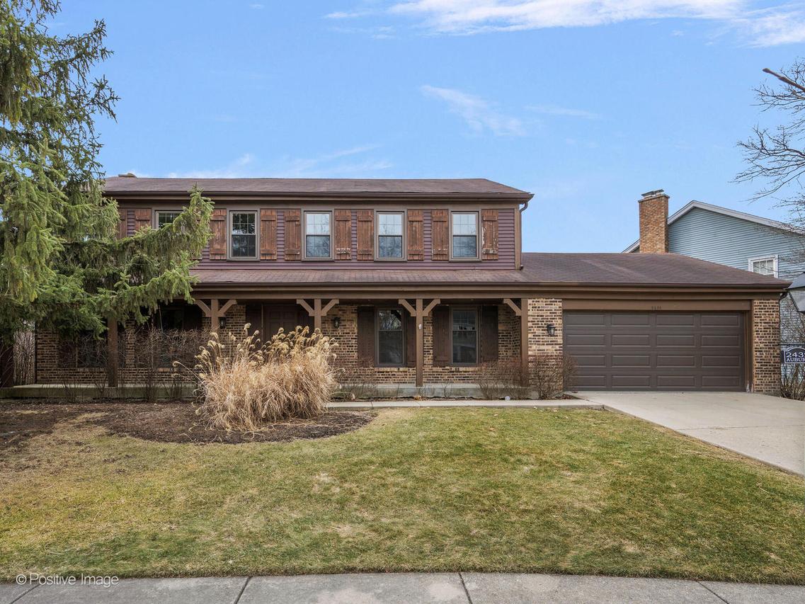 2432 Auburn Ln., Northbrook, IL 60062