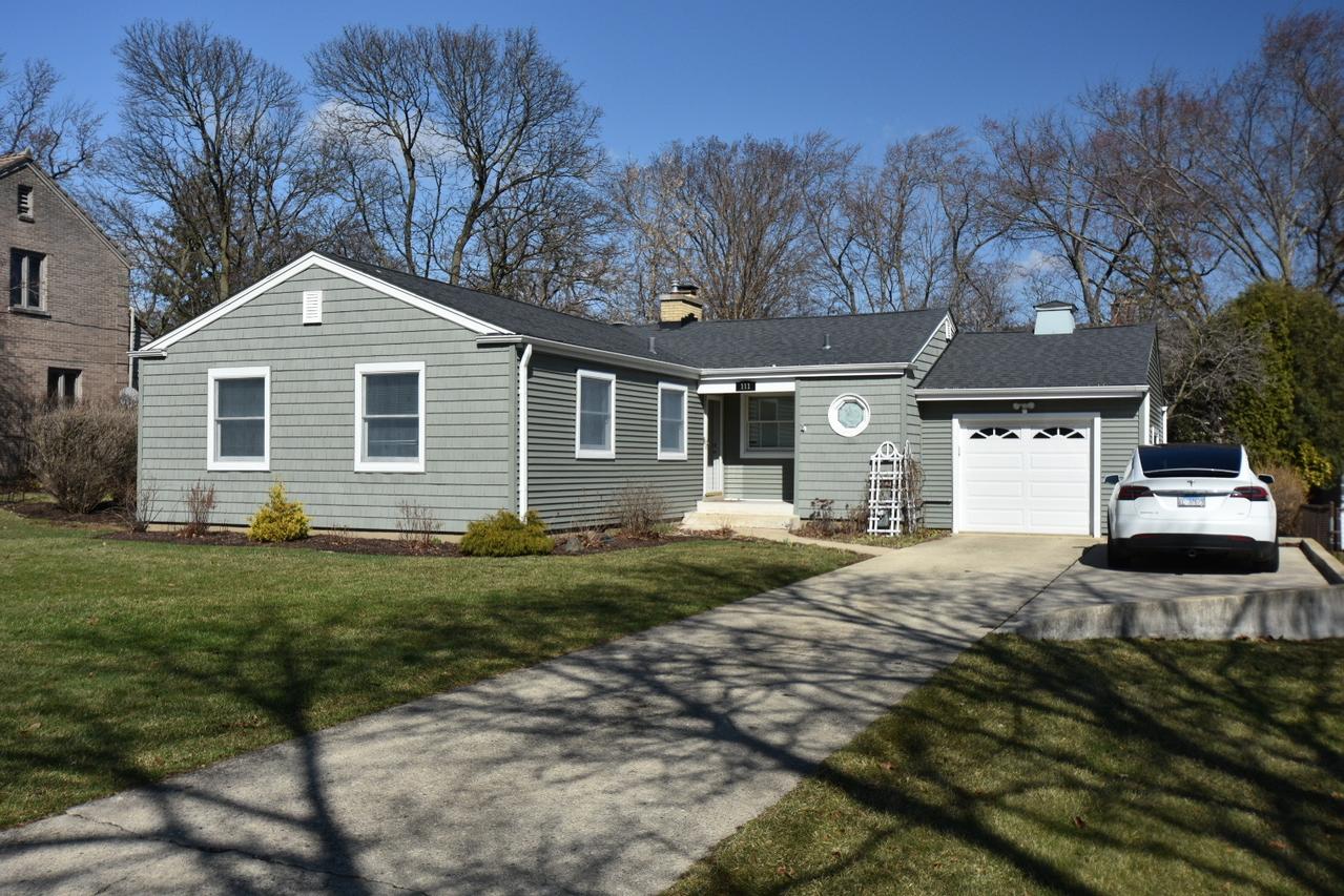 111 W Prairie Ave., Wheaton, IL 60187