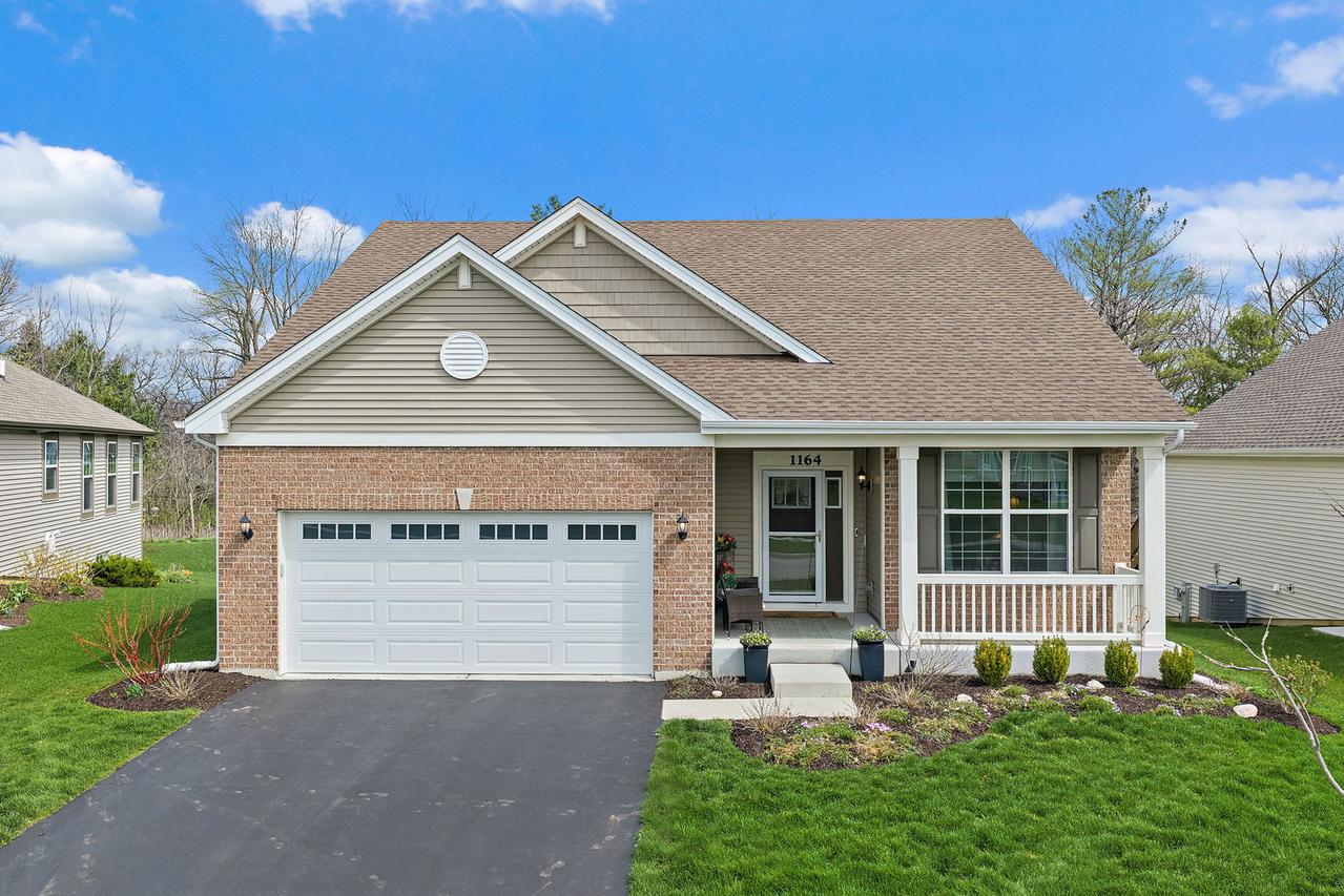 1164 Ardmoor Dr., Crystal Lake, IL 60012