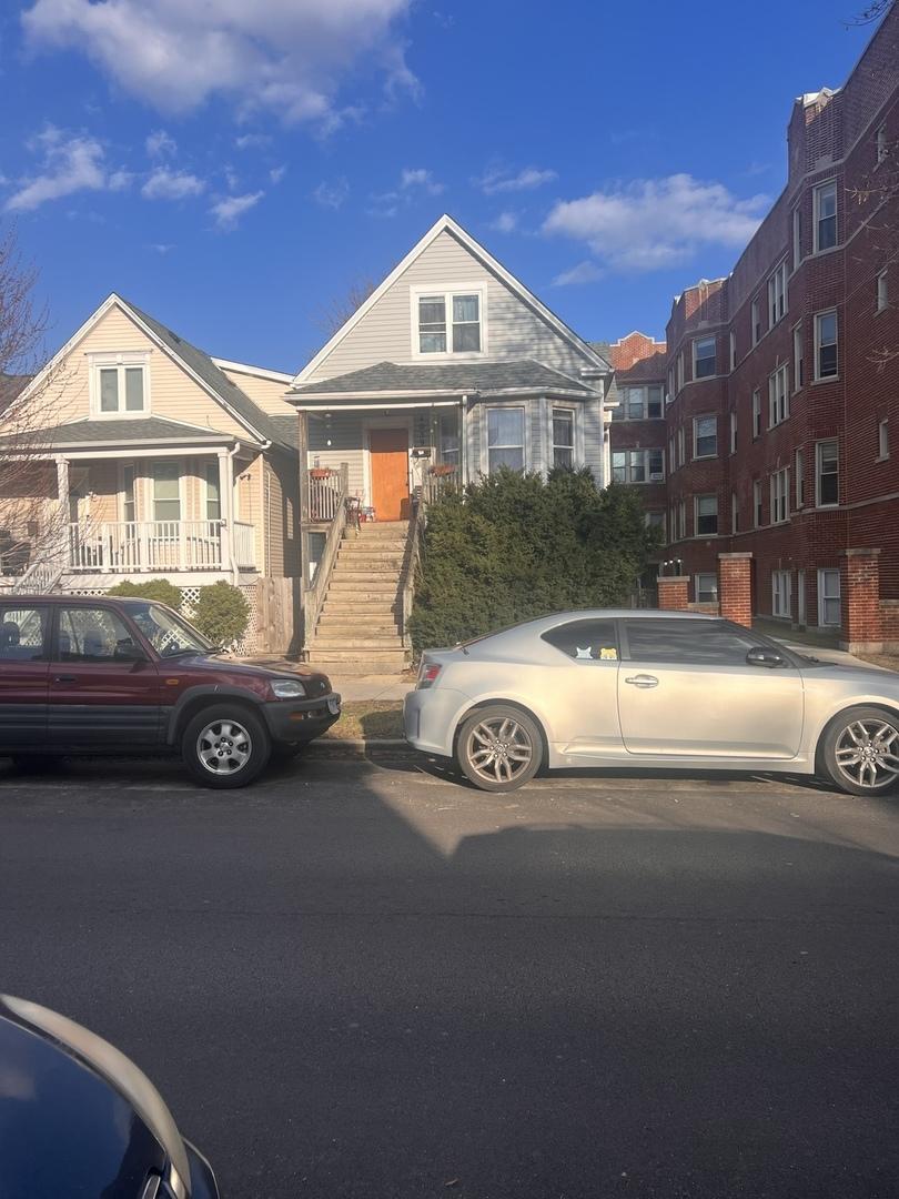 4039 N Central Park Ave., Chicago, IL 60618