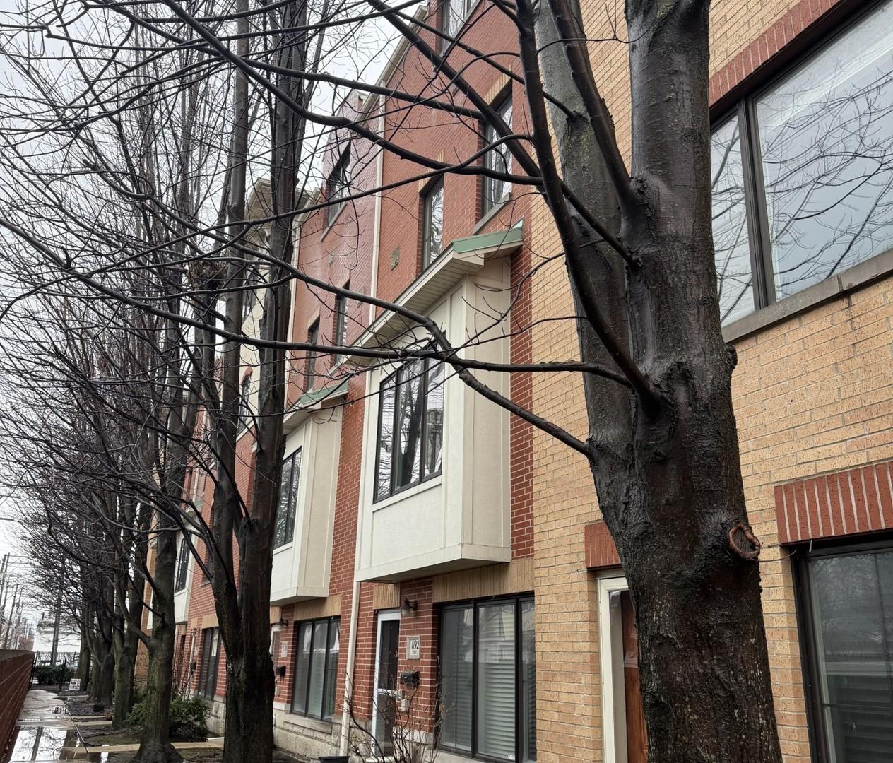 1192 Clarence Ave. #3, Oak Park, IL 60304