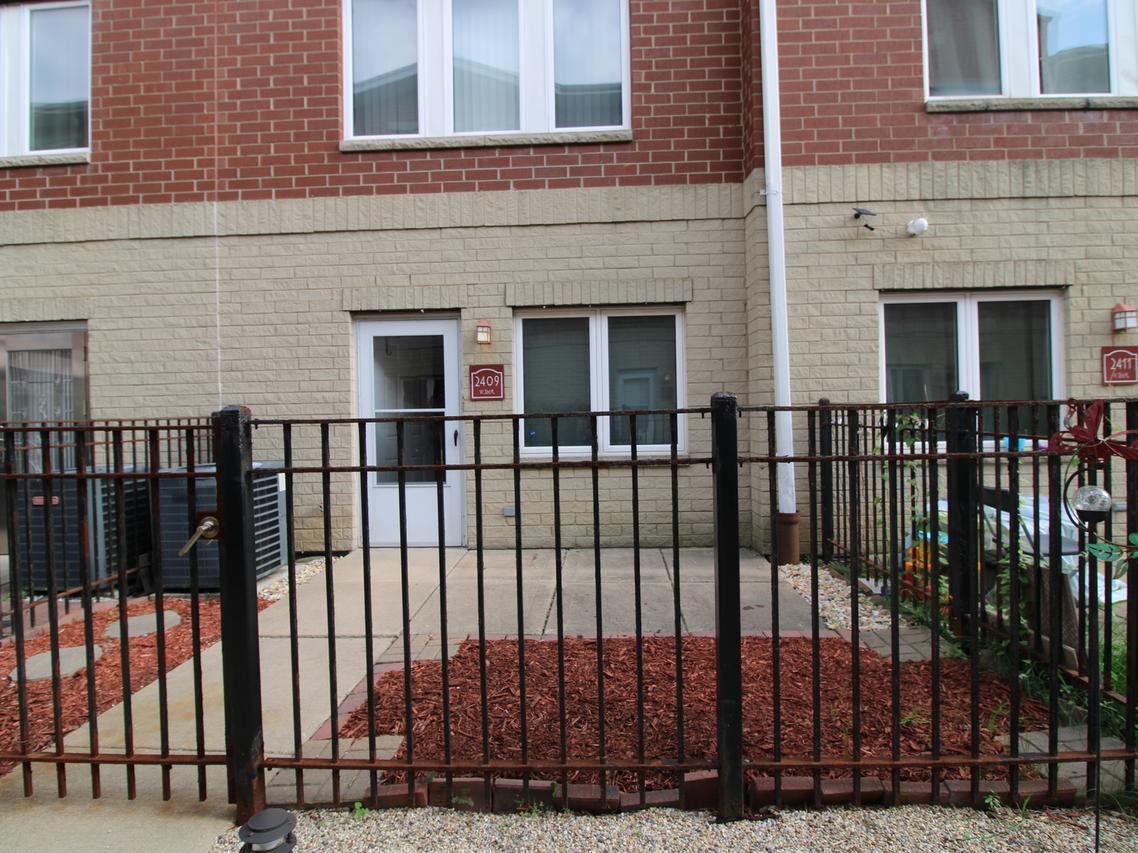 2409 W 32nd Pl., Chicago, IL 60608