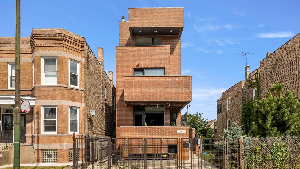 3711 S Damen Ave. #3, Chicago, IL 60609