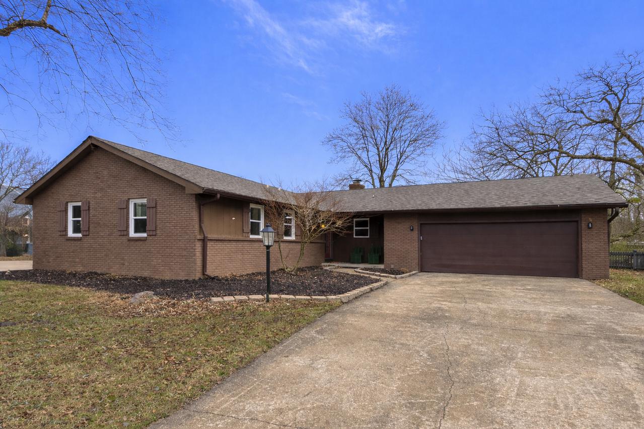 1704 Harrington Dr., Champaign, IL 61821