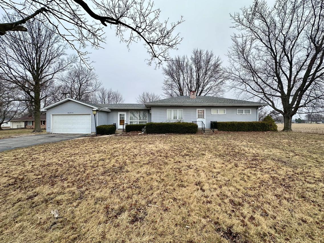 3912 Emerson Rd., Sterling, IL 61081