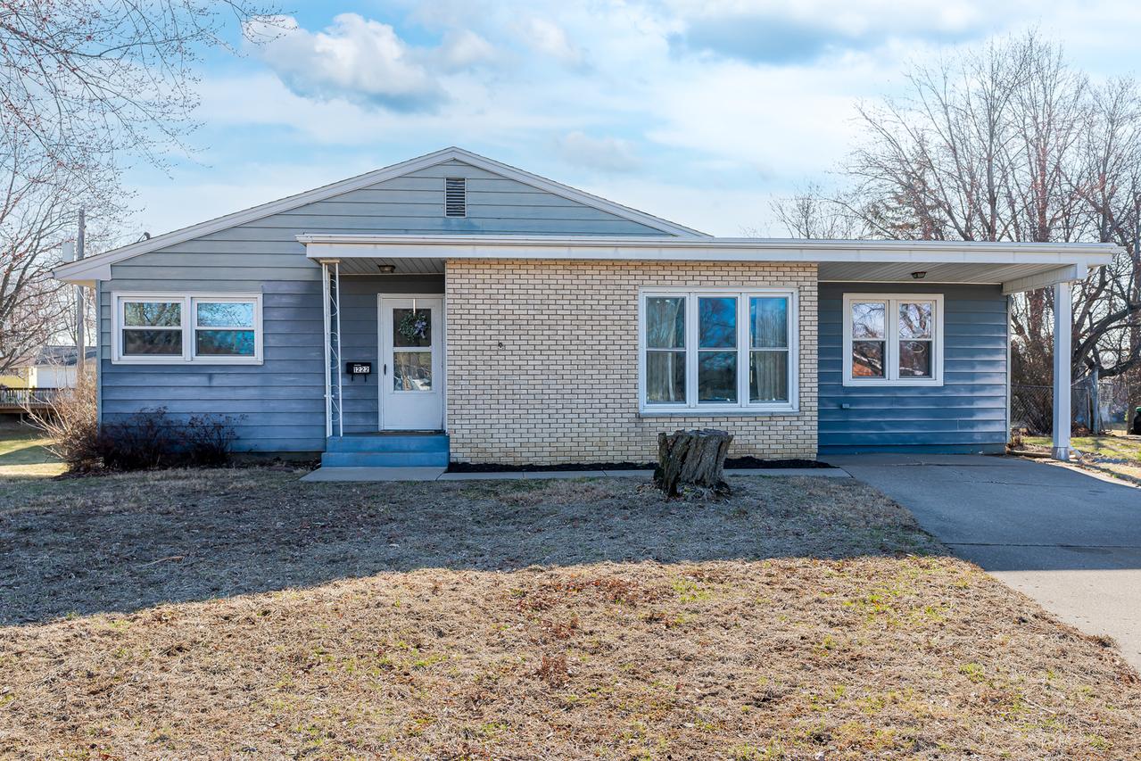 1222 7th Avenue Ct., Silvis, IL 61282