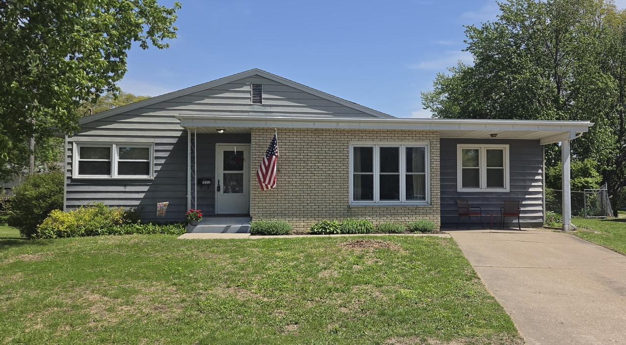 1222 7th Avenue Ct., Silvis, IL 61282