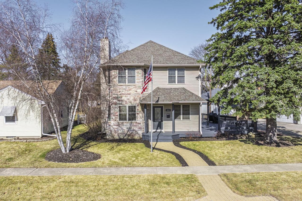 935 E Garden St., Dekalb, IL 60115