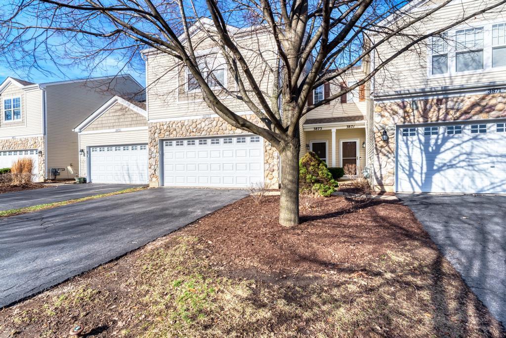 3873 Blackstone Dr., Aurora, IL 60504