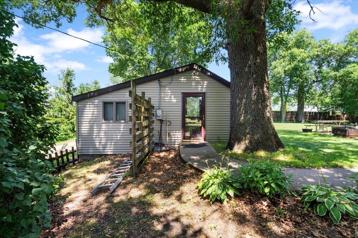 5460 Moline Rd., Erie, IL 61250