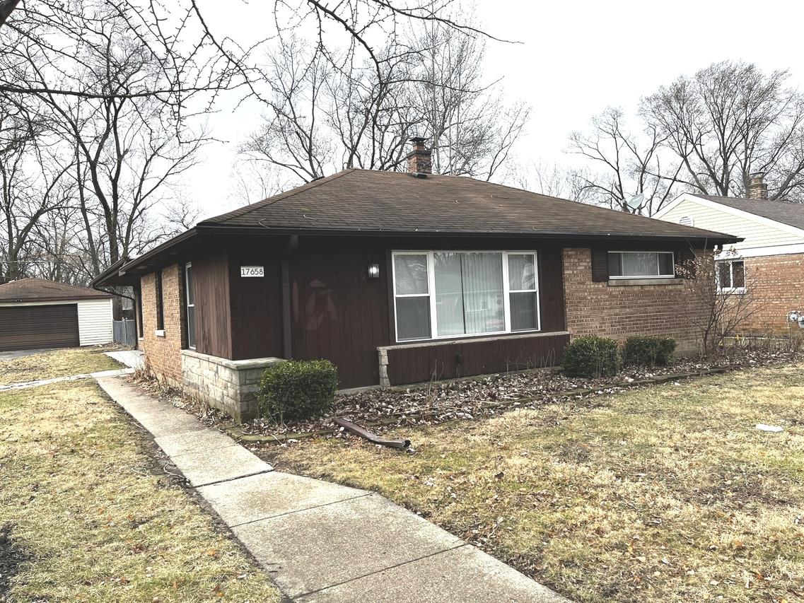 17658 Lincoln Ave., Homewood, IL 60430