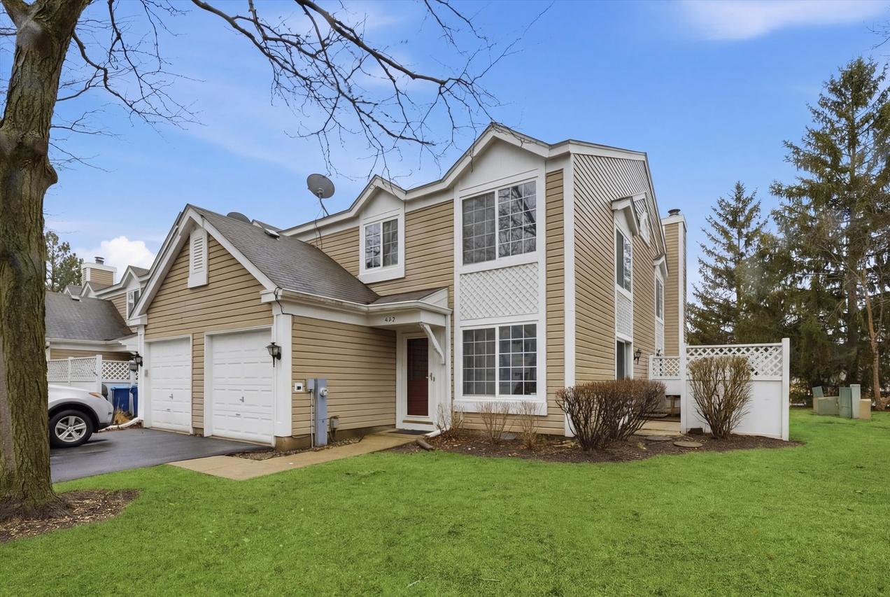 402 Trenton Ct., Aurora, IL 60504