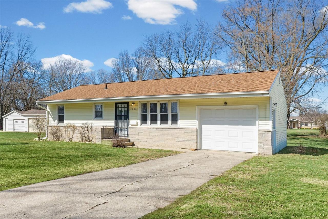 1105 Roselawn St., Paxton, IL 60957