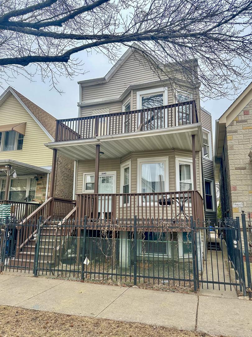 2045 N Tripp Ave., Chicago, IL 60639