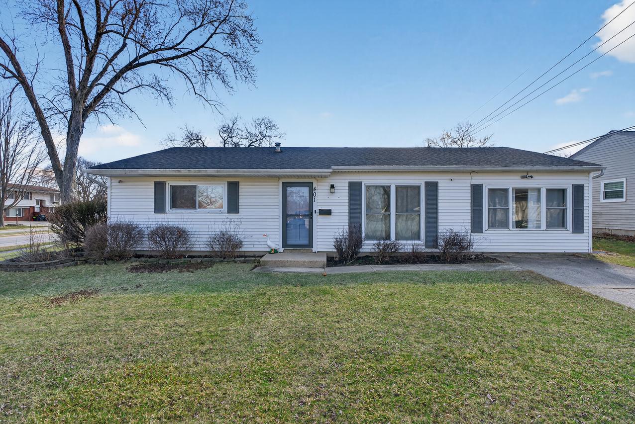 401 Concord Dr., Streamwood, IL 60107