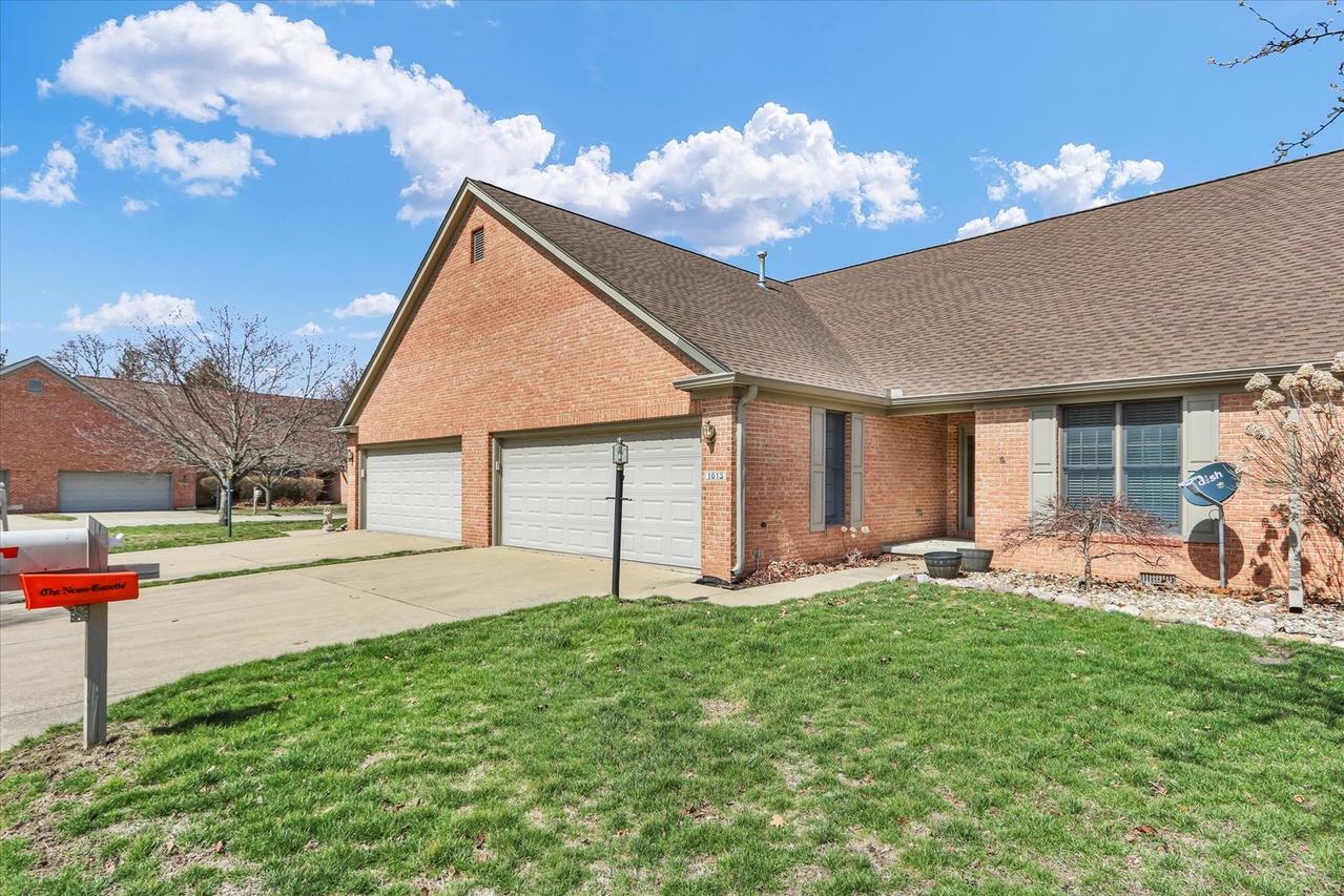 1613 Broadmoor Dr., Champaign, IL 61821