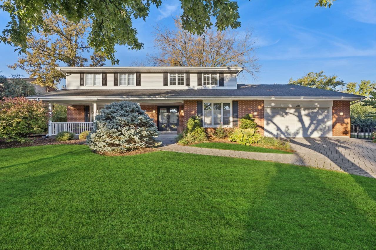 6530 Chaucer Rd., Willowbrook, IL 60527