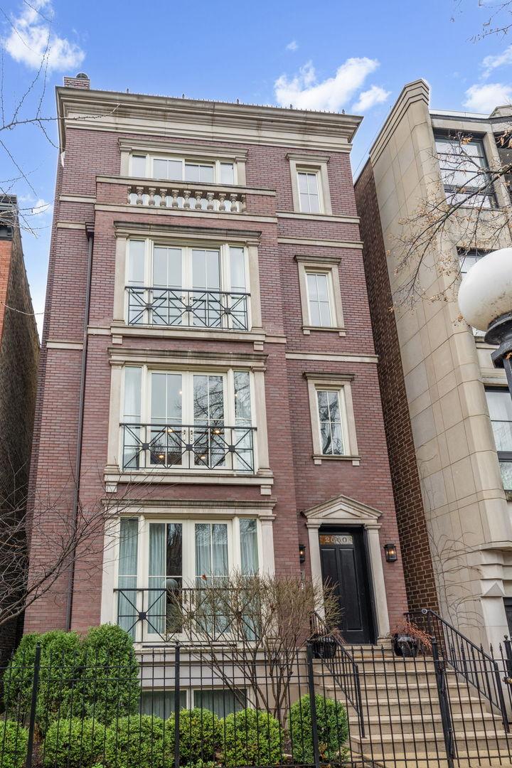 2050 N Mohawk St. #2, Chicago, IL 60614