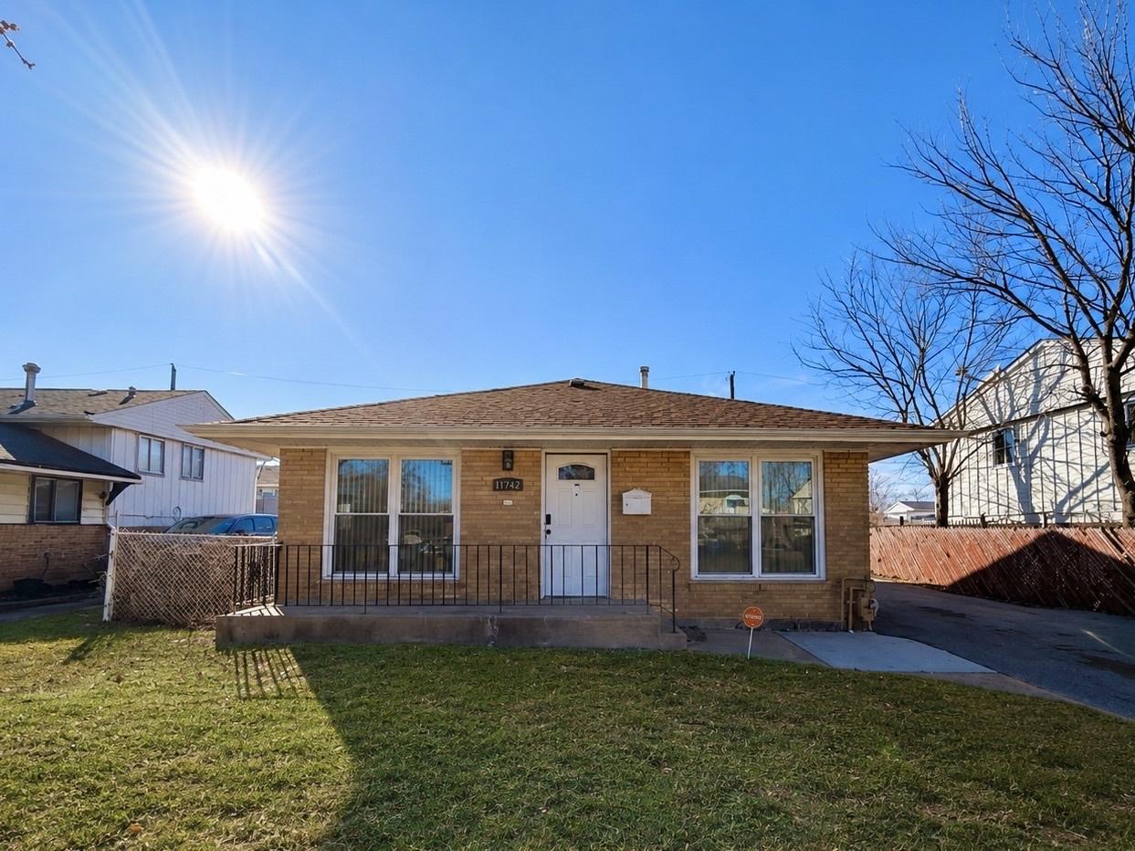 11742 S Racine Ave., Chicago, IL 60643
